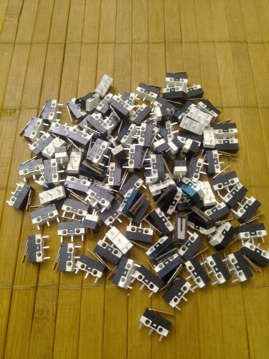 Микропереключатель, микрик, концевик.