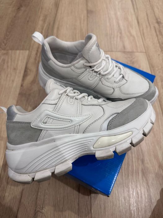 Buty damskie Fila 39