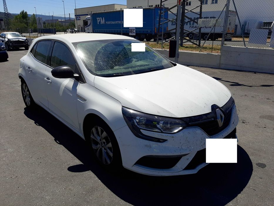 Renault Megane IV Berlina 5P Limited (2020) - Carro Peças