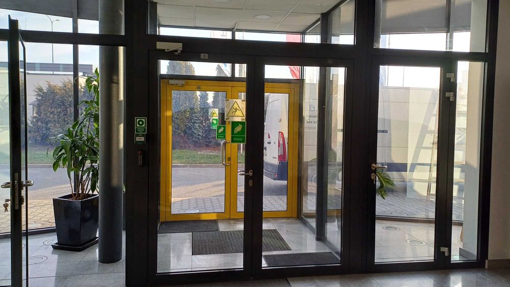 Okna drzwi ścianki, zabudowy pomieszczenia aluminiowe