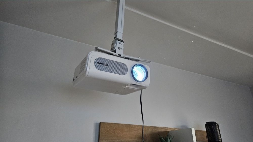 Projektor BOSNAS C50 Full HD + uchwyt sufitowy