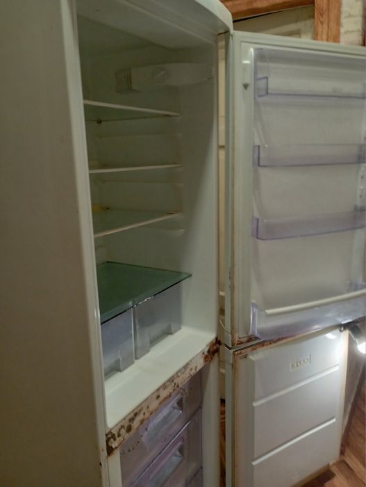 Холодильник ZANUSSI