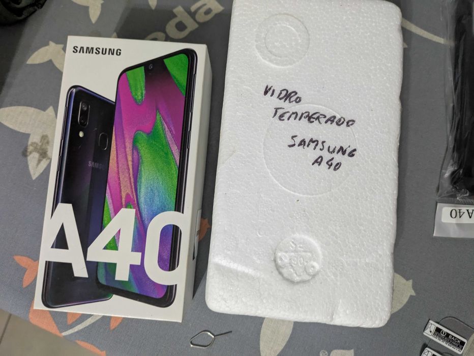 Samsung A40 usado