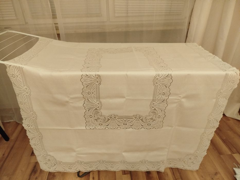 elegancki świąteczny obrus ecru 120 x 160 polski wysoki gatunek Nowy