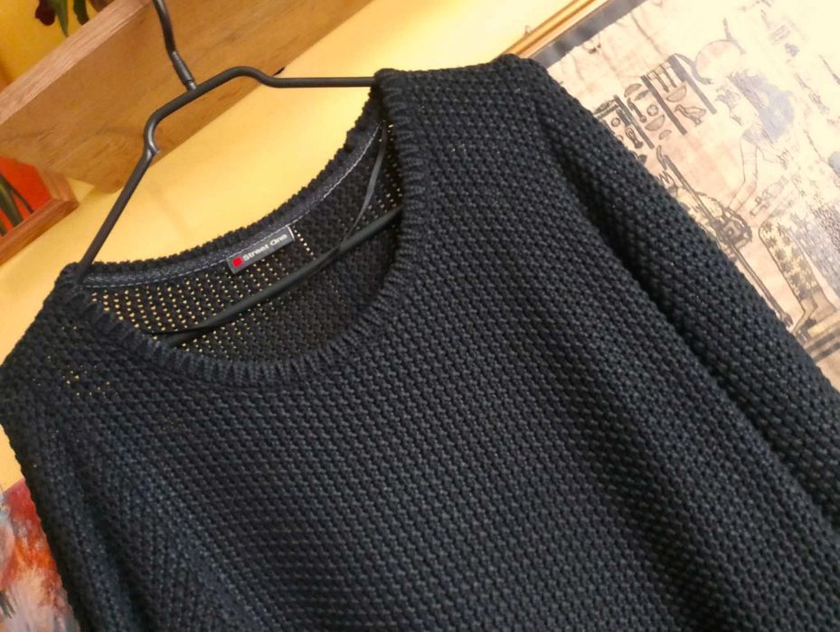 sweter czarny damski 40 L*Streed One* tył zaokrąglony dłuższy