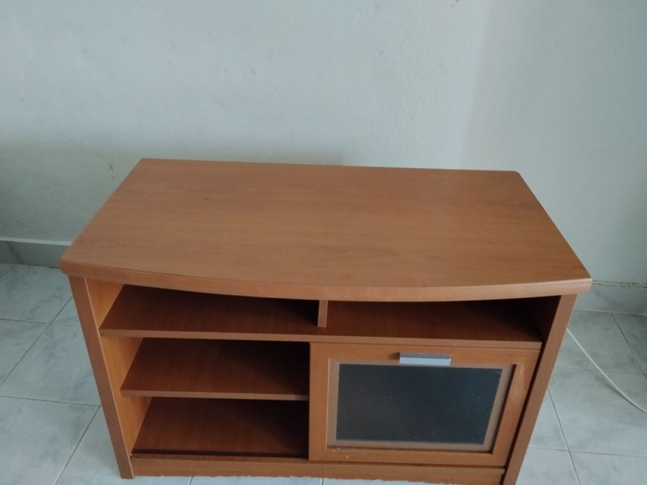 Móvel de TV / Aparador em bom estado – 30€