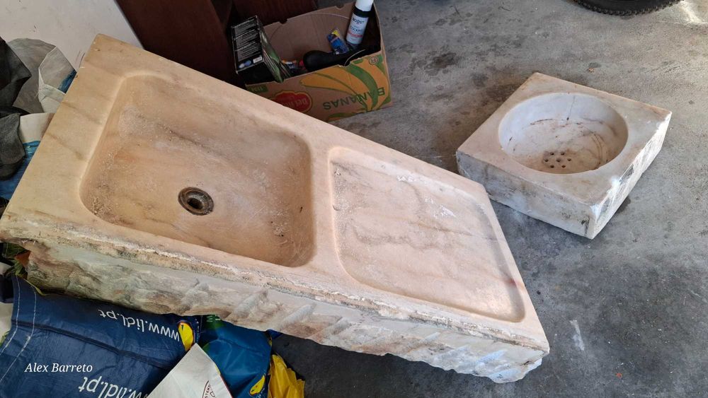 Vintage Kitchen Sink503632045760194561