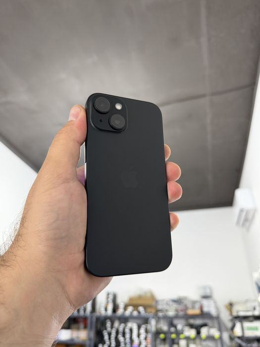 Apple Iphone 15 128 gb 100% як новий айфон 15