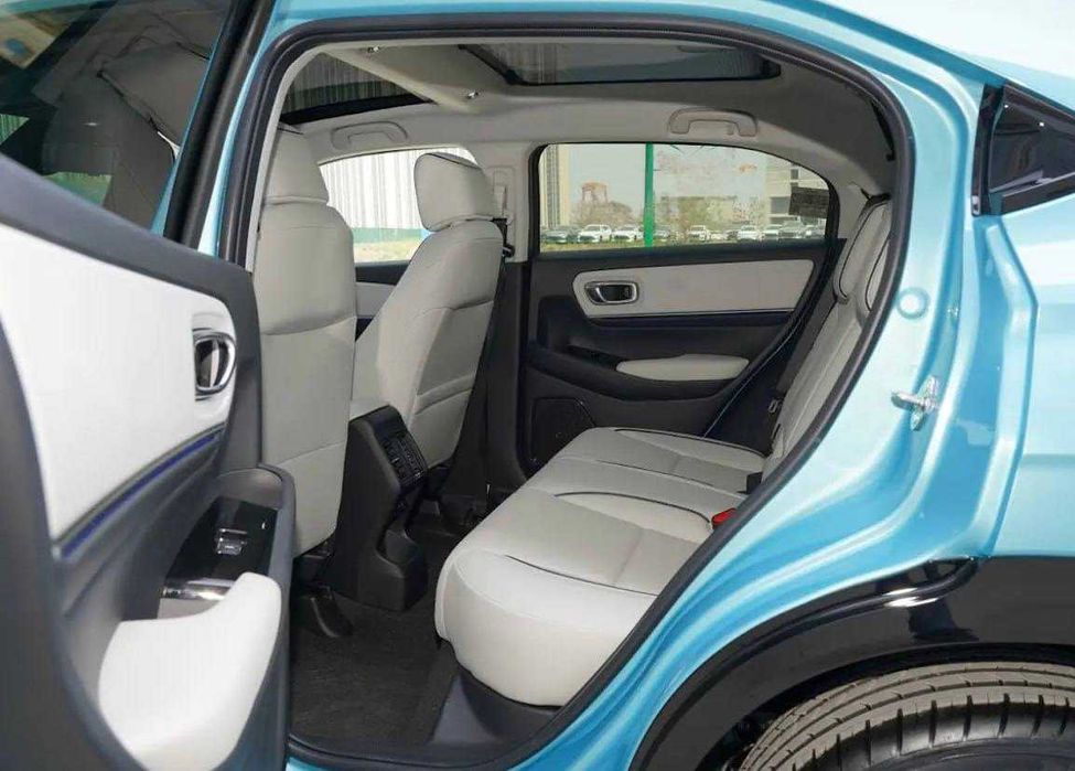 Оренда електроавтомобіль Honda e:NS1