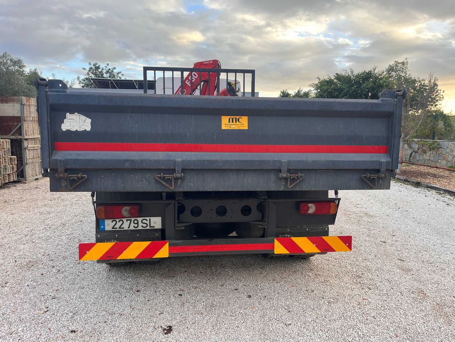 Vendo Daf 55.220 com Grua