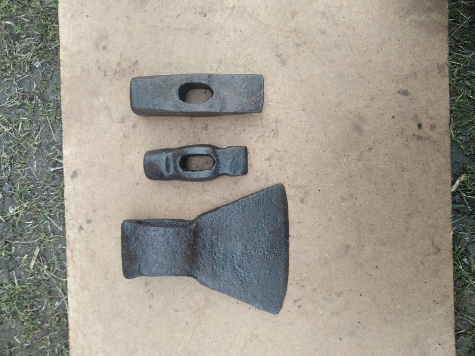 Продажа треків для ДТ -75 і Т-150 Також і молотки та сокири СССР