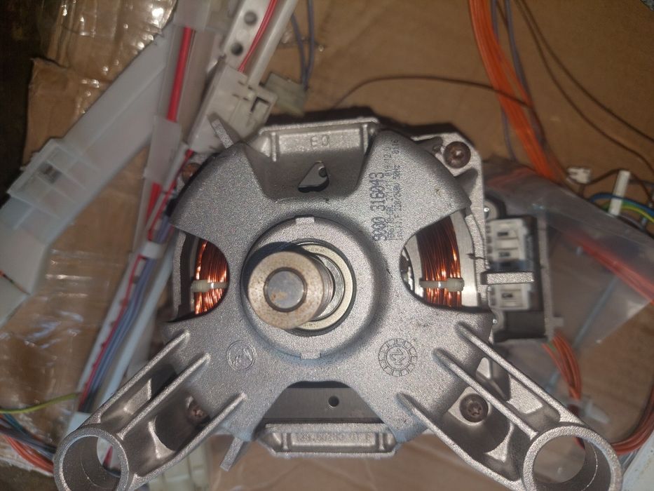 Cześci do pralki Siemens WIM5 A12 26