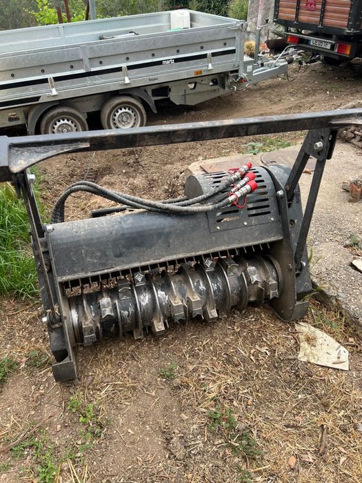 Mini pá carregadora Derette XC1100 motor Kubota