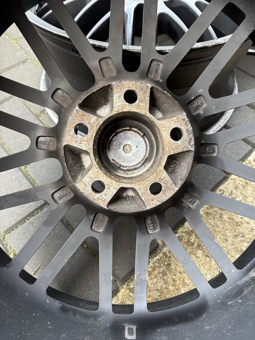 Alufelgi duży rant 5x112 8.5j R18 Mercedes Audi Volkswagen Škoda