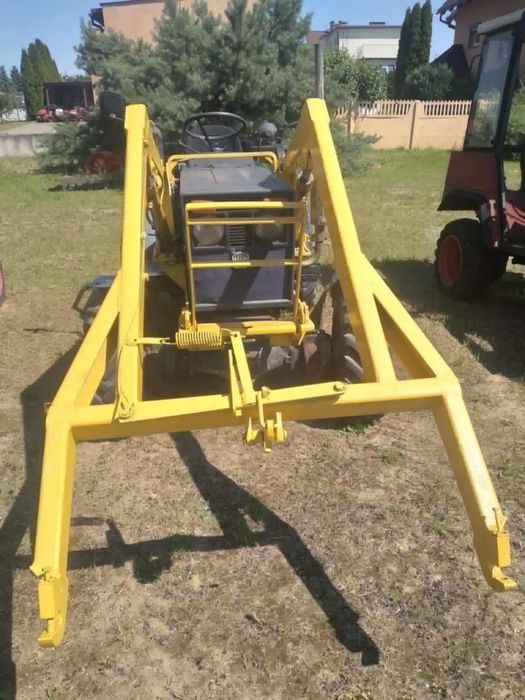 Traktorek ogrodniczy Universal UTB 302