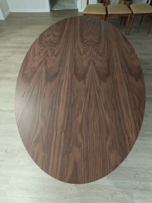 Mesa NOVA oval em nogueira 200x110