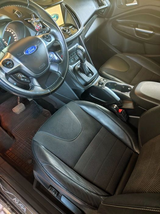 Ford Kuga 2015 рік