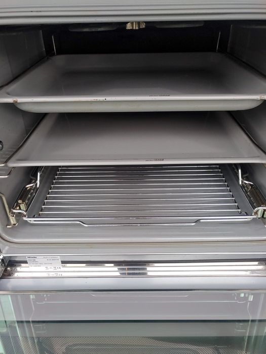 Piekarnik elektryczny Miele