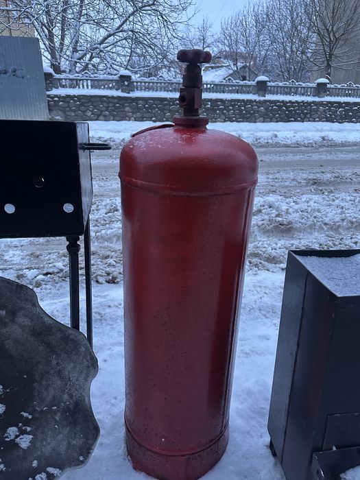 Газовий балок ,окопні буржуйки ,алюмінієві банки