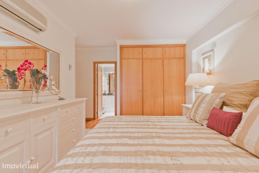Apartamento T2 com jardim, Cascais
