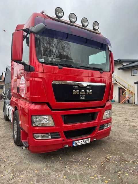 Ciągnik siodłowy zadbany