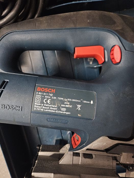 Bosch Wyrzynarka GST 135 BCE 720W nowa 900zl.
