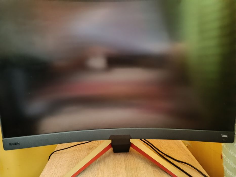 Monitor             .