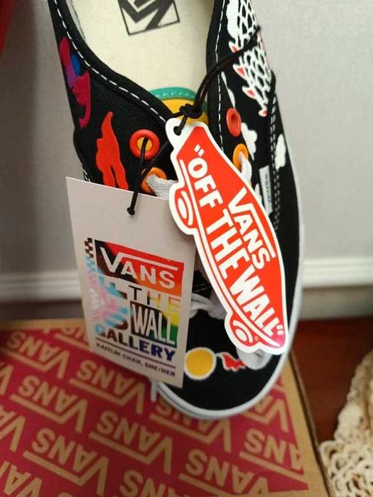 Tenisówki Vans kolorowe wiązane nowe rozm. 41, wygodne!