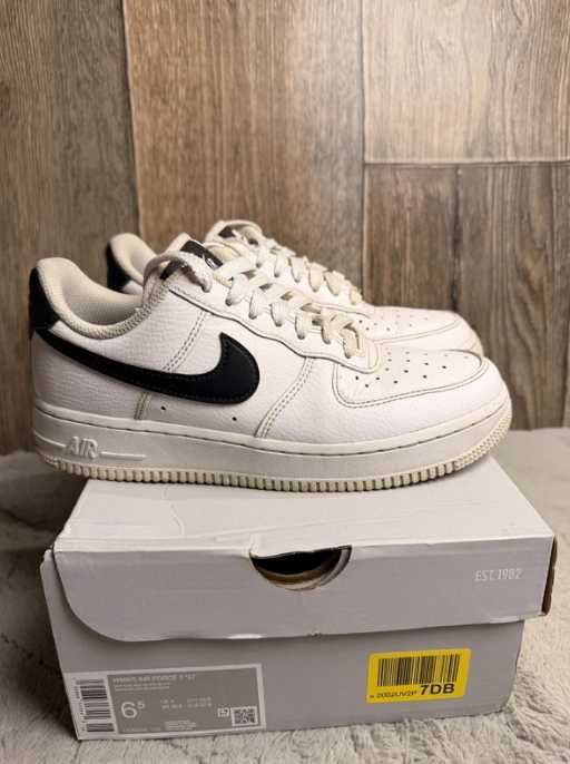 Buty sportowe sneakersy Nike Air Force 1 37,5