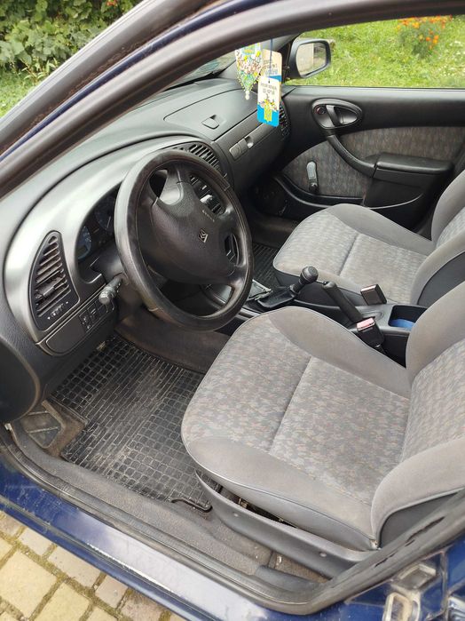 Автомобіль Citroen XSARA 1. 4I X