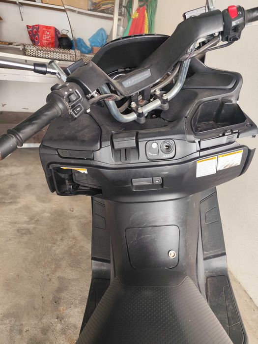 Suzuki Burgman 400 ano 2014