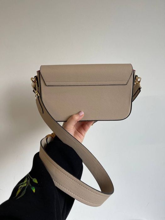 Сумка женская бежавая Valentino