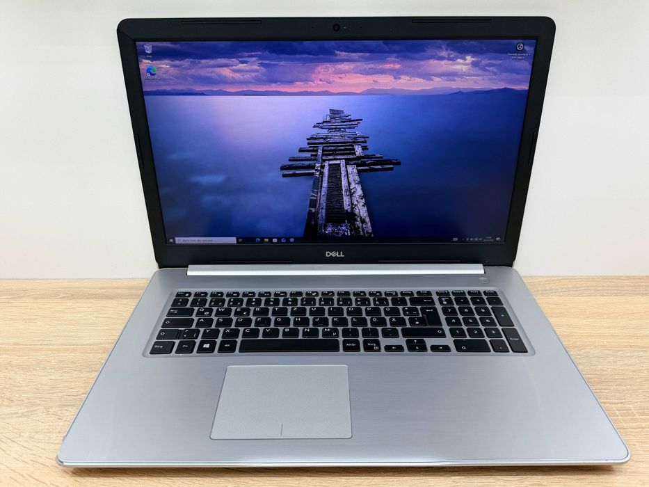 Dell Inspiron 17 - i7-8550U/Radeon 530/16GB RAM/256GB SSD/2TB HDD/WIN10 17"