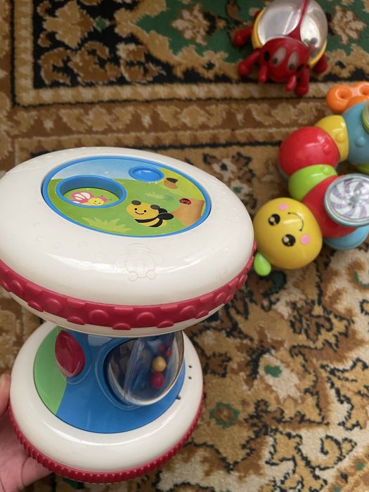 Іграшки для малюків