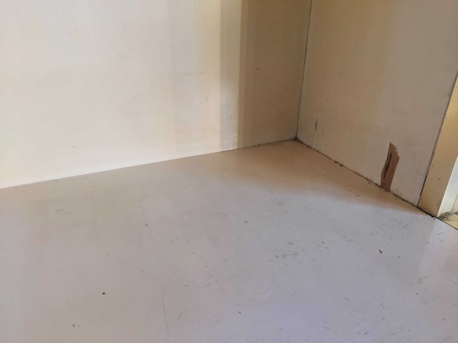 Estantes vintage lacadas