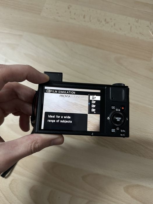 Fujifilm XQ2 - Câmara compacta