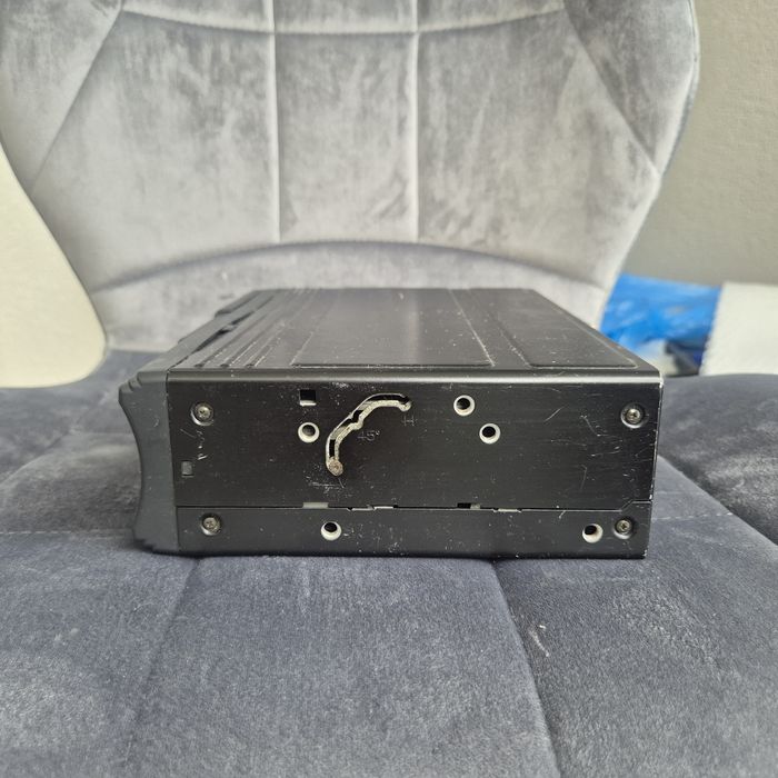 Zmieniarka Clarion pu-2590  z magazynkiem