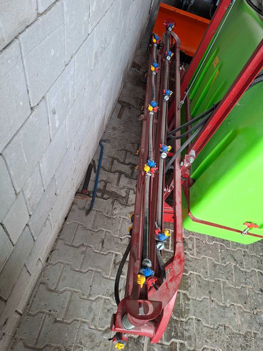Opryskiwacz 600 litrow