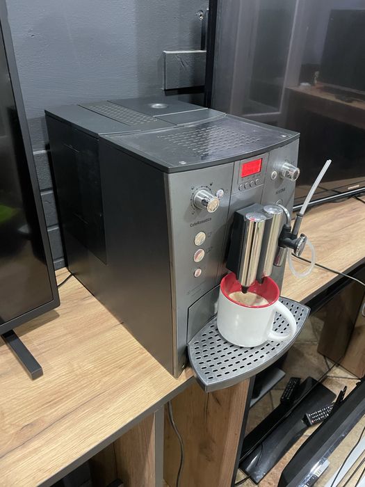 Кавоварка Nivona зернова з капучінатором