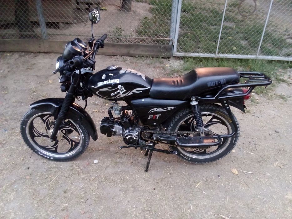 Продам мустанг,в гарному стані