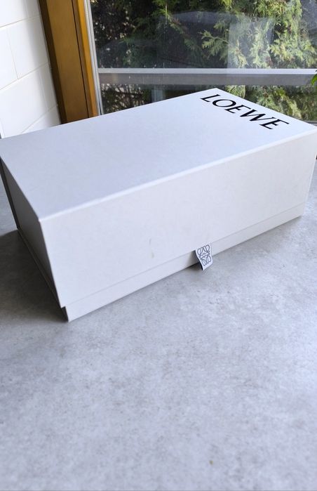 Oryginalne pudełko LOEWE na buty (Luxury Packaging)