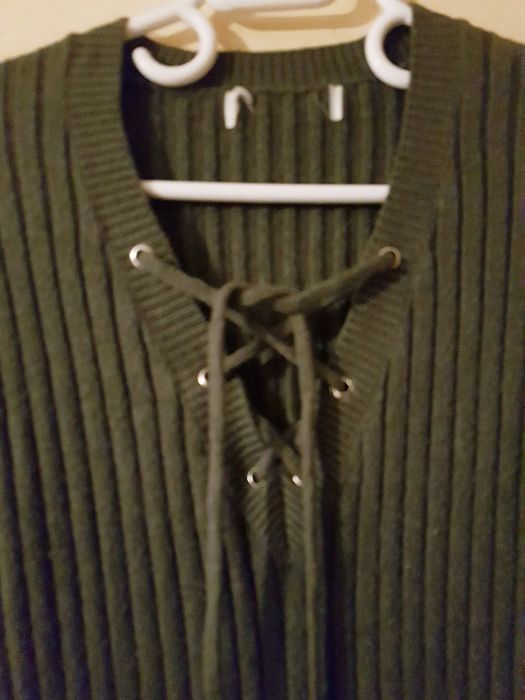 Suknia wiązana khaki