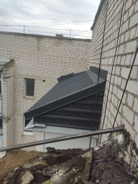 Улаштування криши, даху на балконі, висотні роботи!