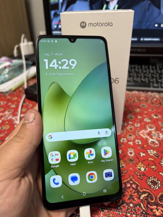 Телефон Motorola g06 4/64Gb