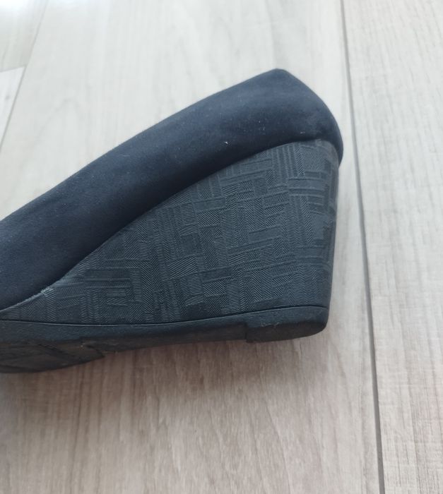 Sapatos pretos de Cunha, tamanho 37