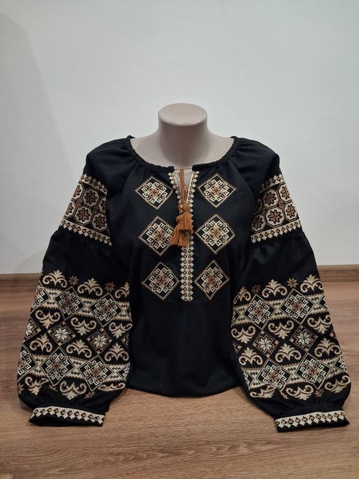 Жіночі вишиванки. Пошиття по замірах