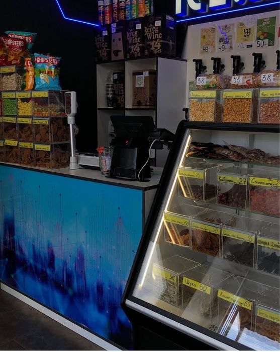 Все обладнання для пивного магазину