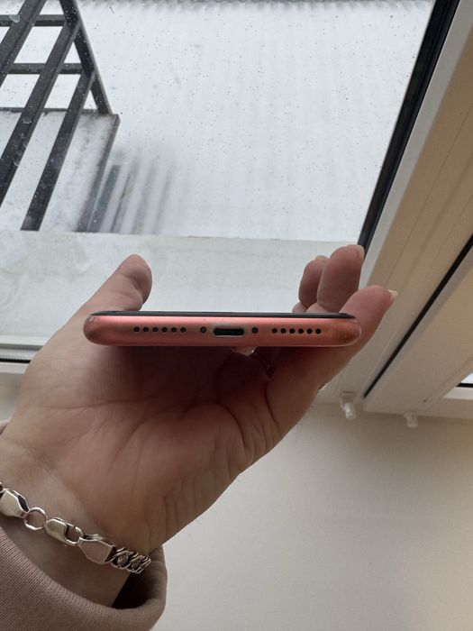iPhone xr 64 гігабайт