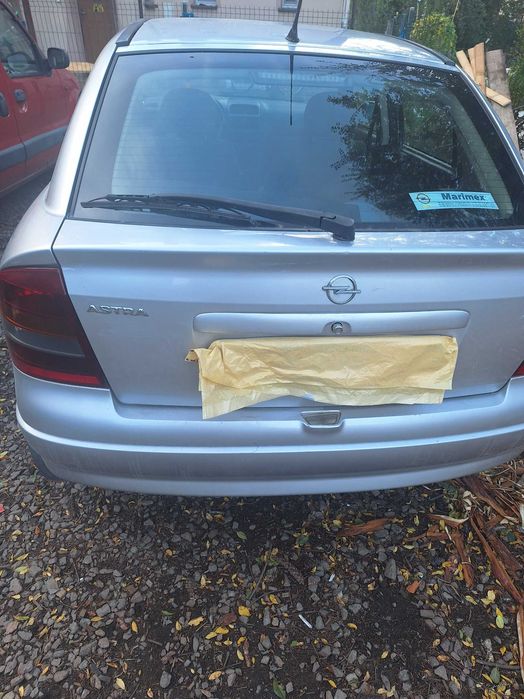 Auto opel piekny