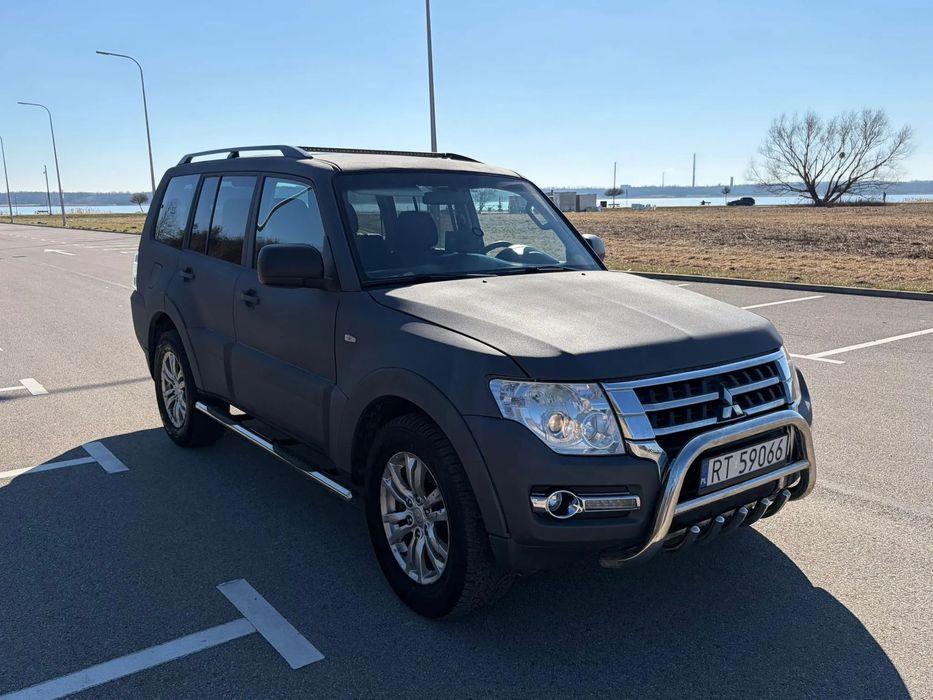 Mitsubishi Pajero Sprzedam lub zamienie Mitsubishi Pajero - Lakier RAPTOR